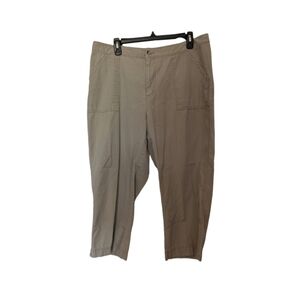 Woolrich women's size 16 capris khaki